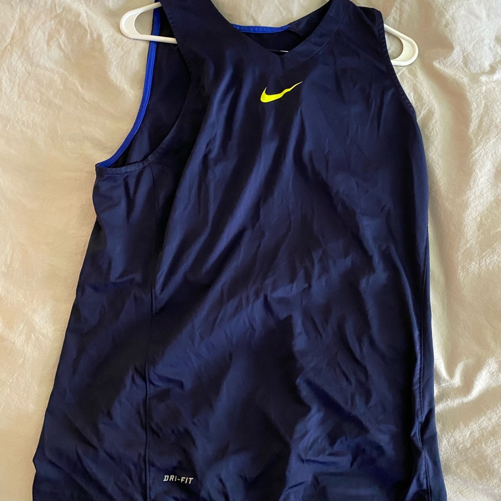 Men’s Nike dry fit tanks
